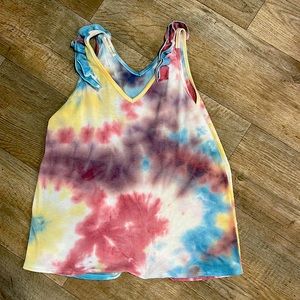 Ruffle tie dye tank